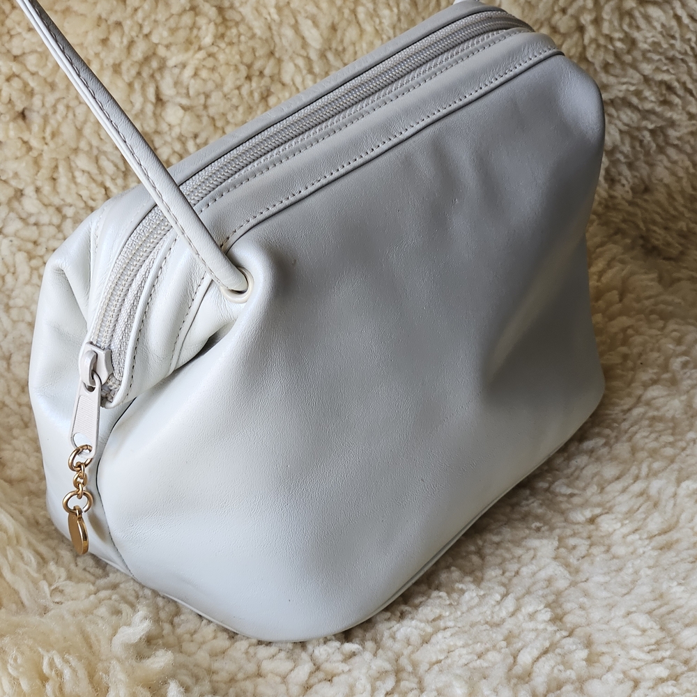 Vintage Grayish-White Leather MARSHMALLOW Shaped Women's Crossbody Bag